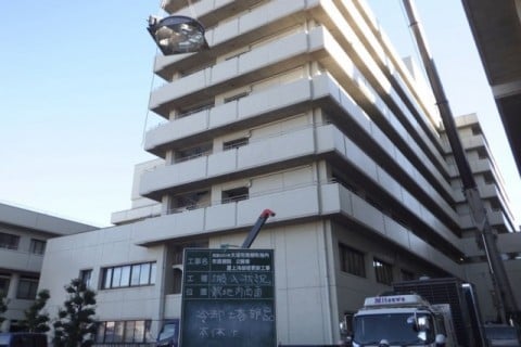 市民病院2病棟屋上冷却塔更新