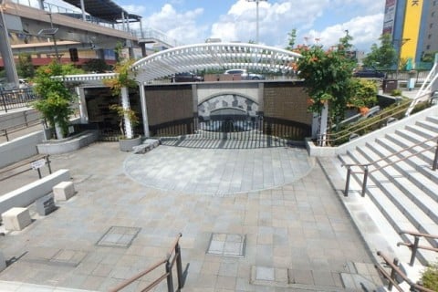 大垣駅北口広場＜水都北口オアシス＞